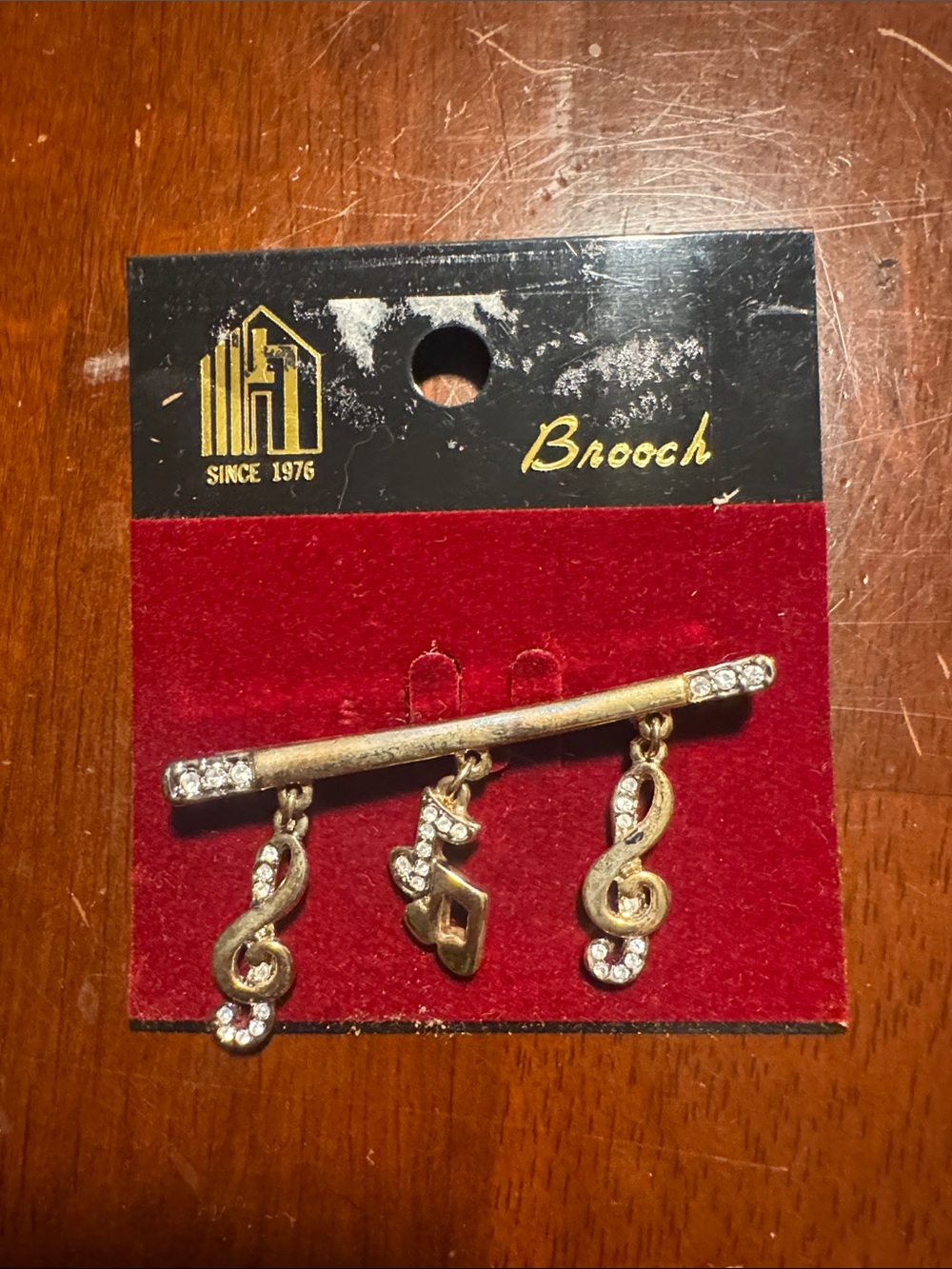 Vintage Gold-Tone Musical Note Brooch with Rhinestones